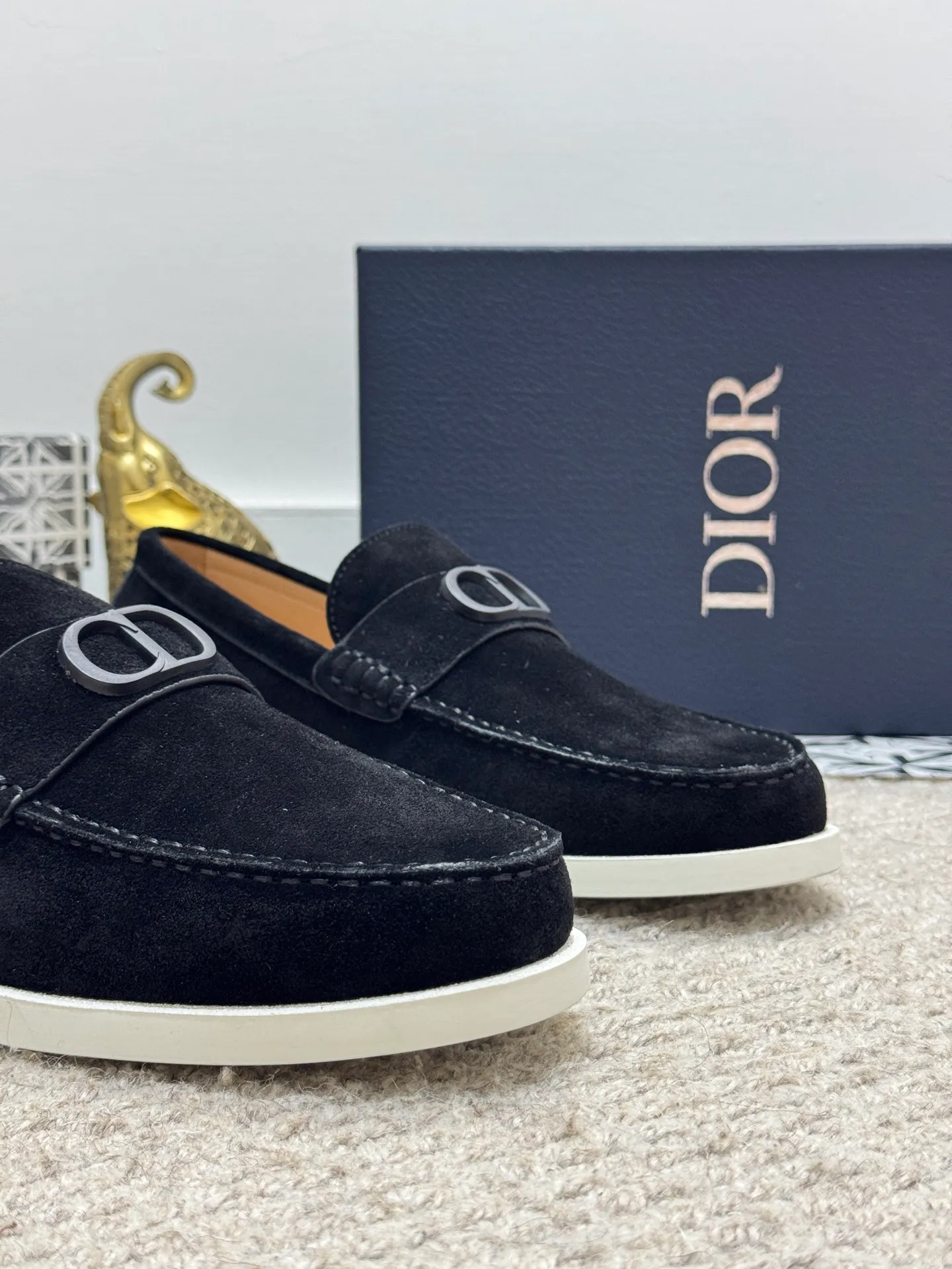 Men's men's shoes 💰480 [New style] 🍺🍺Dior men's casual shoes - a high version of the original one-to-one replica. It is a casual dress shoe. Crafted from luxuriously soft navy suede❤️‍🔥Cow leather lining💘Oblique printed panels on the upper. The lightweight white rubber sole adds sophistication, with an Oblique pattern engraved on the outsole and branding on the back. Size: 38-44 (45, 46 customized